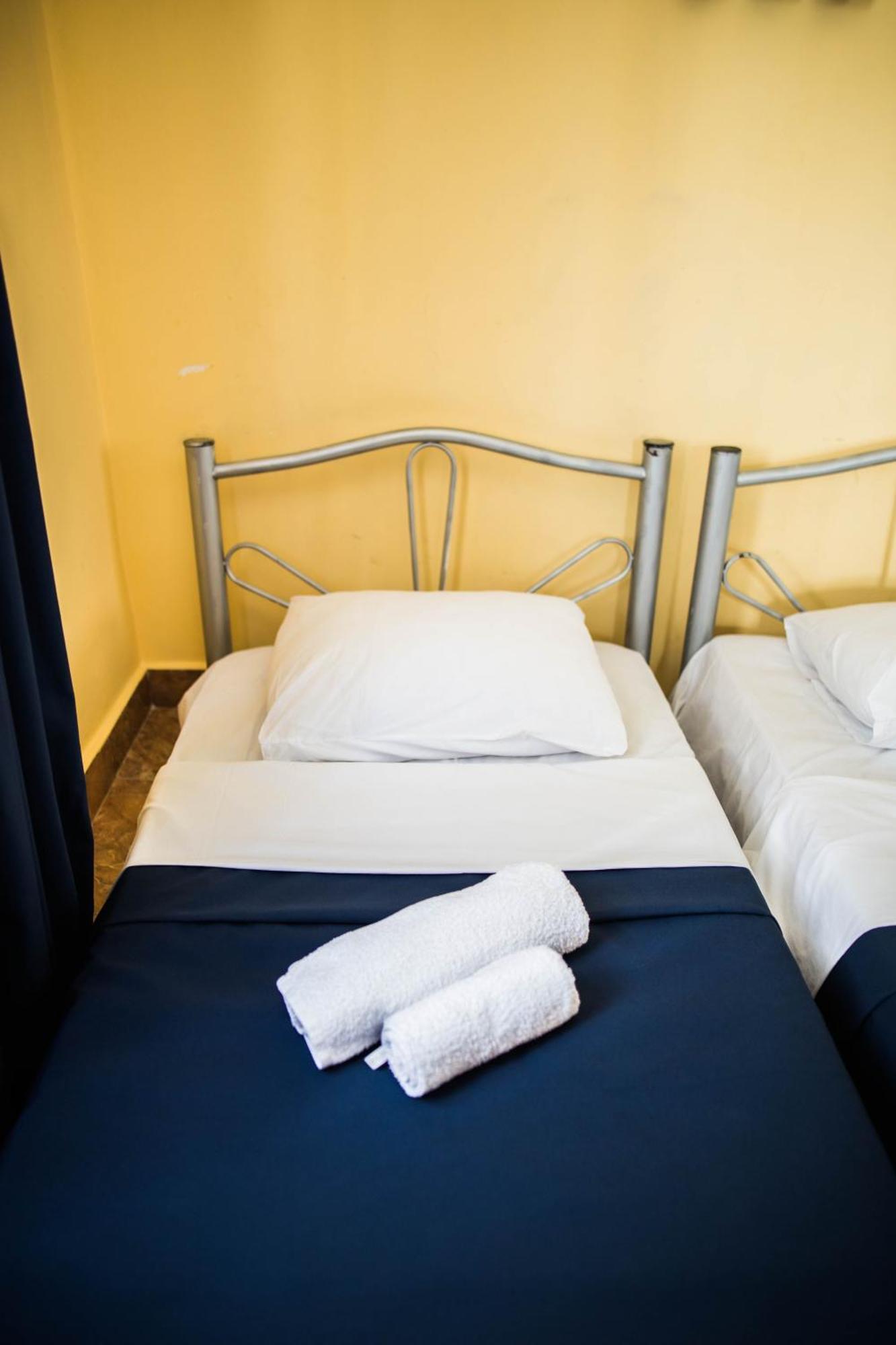Central Apart-Hotel Μπατούμι Δωμάτιο φωτογραφία