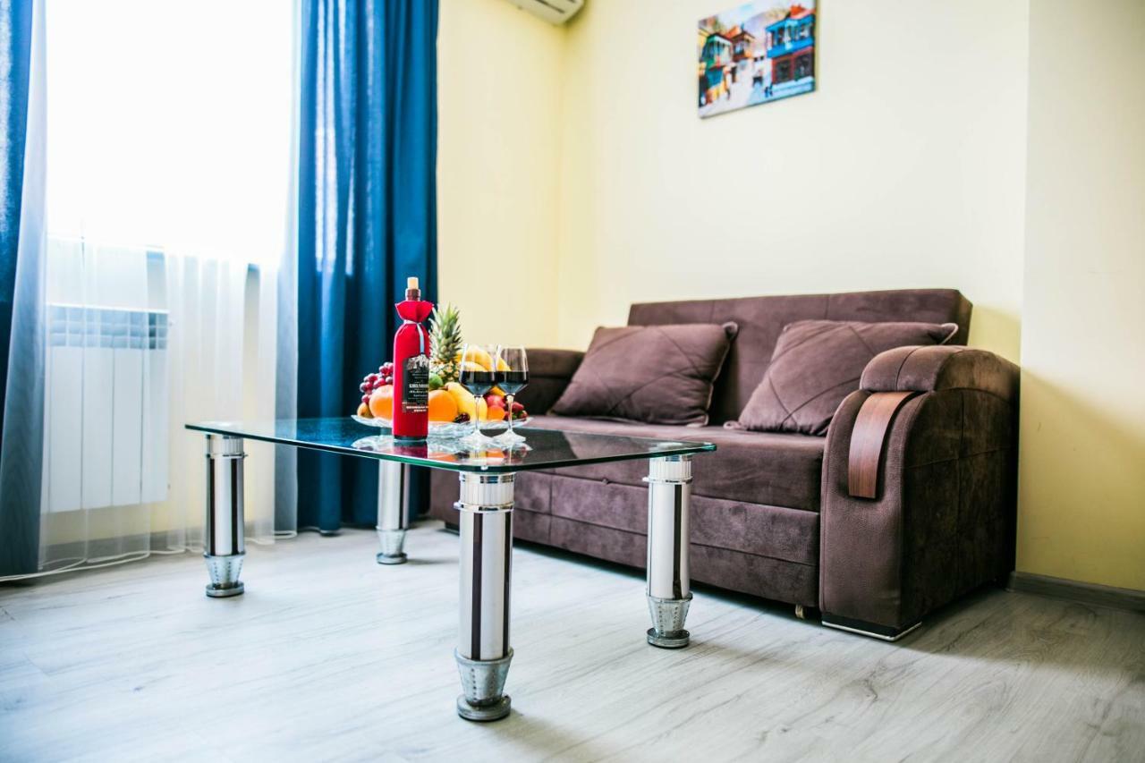 Central Apart-Hotel Μπατούμι Εξωτερικό φωτογραφία