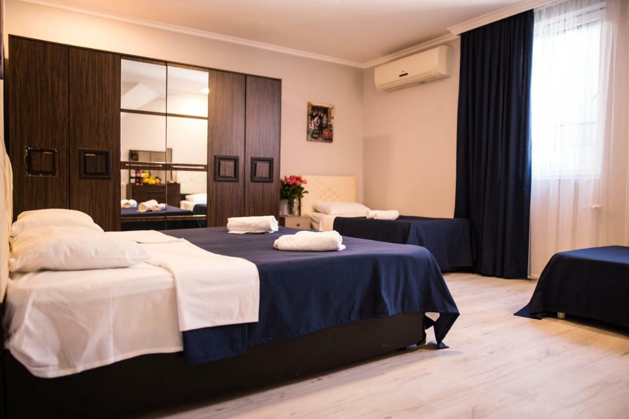 Central Apart-Hotel Μπατούμι Εξωτερικό φωτογραφία