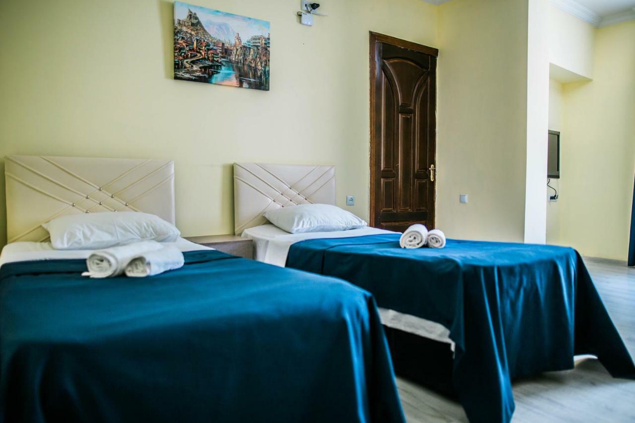 Central Apart-Hotel Μπατούμι Εξωτερικό φωτογραφία