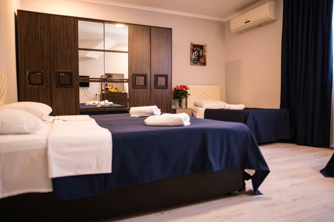 Central Apart-Hotel Μπατούμι Εξωτερικό φωτογραφία
