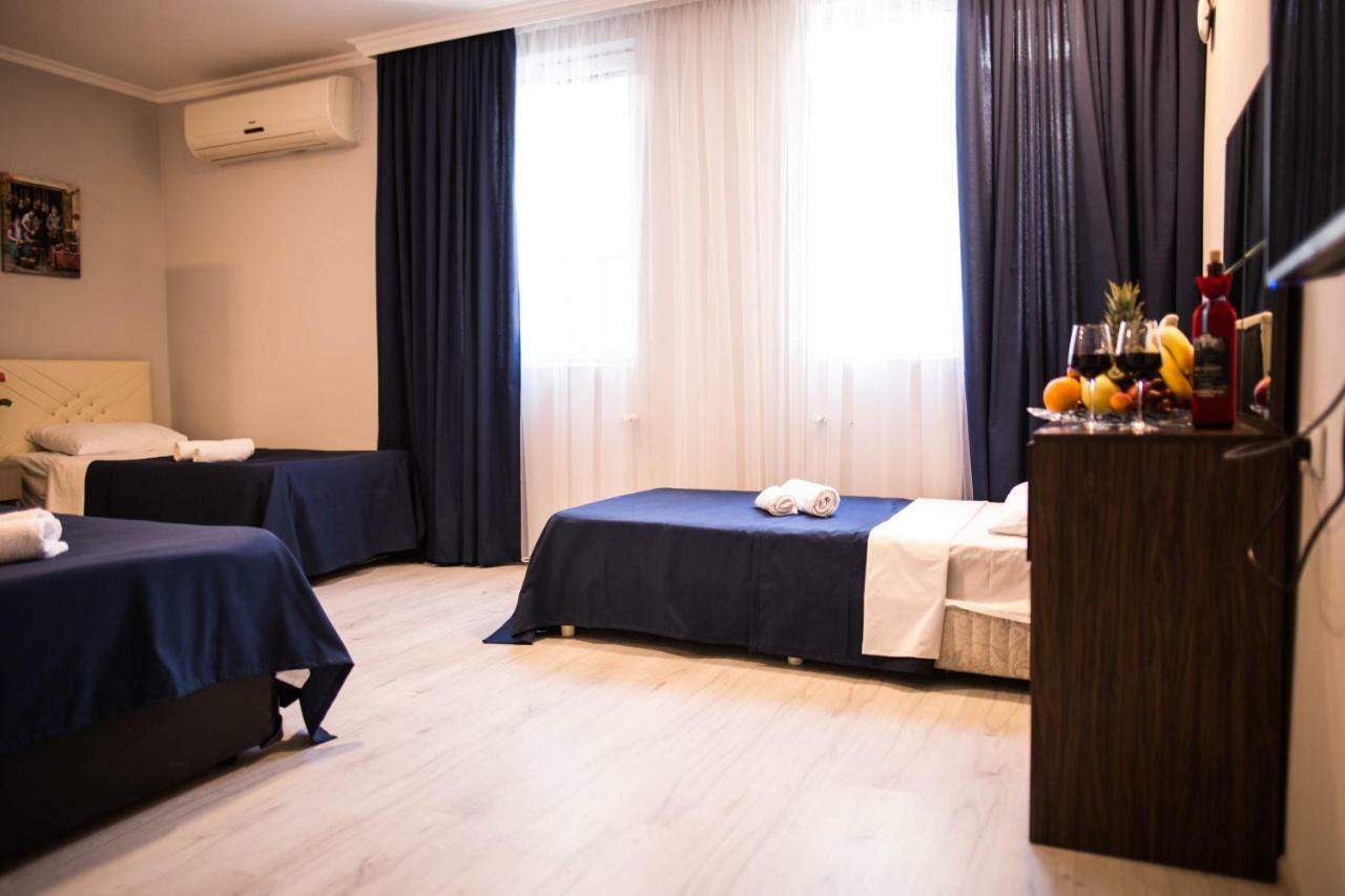Central Apart-Hotel Μπατούμι Εξωτερικό φωτογραφία