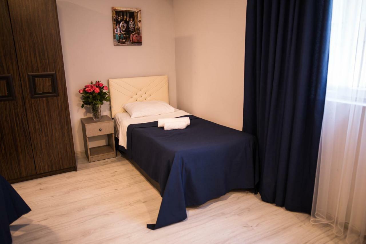 Central Apart-Hotel Μπατούμι Εξωτερικό φωτογραφία