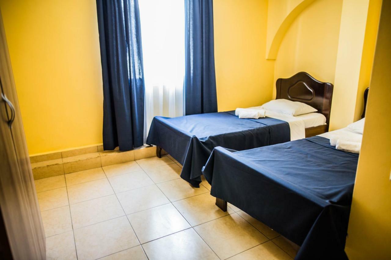 Central Apart-Hotel Μπατούμι Εξωτερικό φωτογραφία