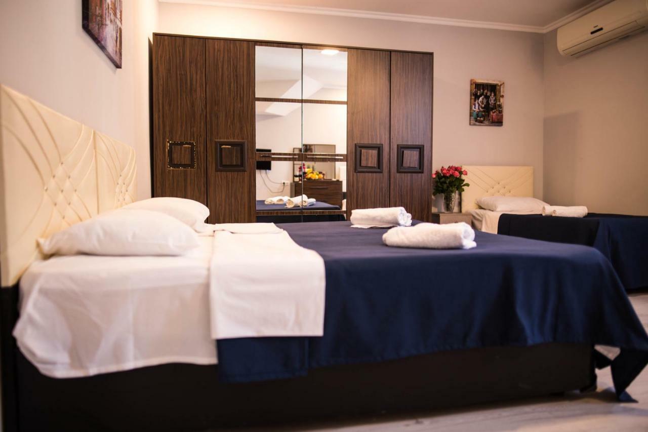 Central Apart-Hotel Μπατούμι Εξωτερικό φωτογραφία
