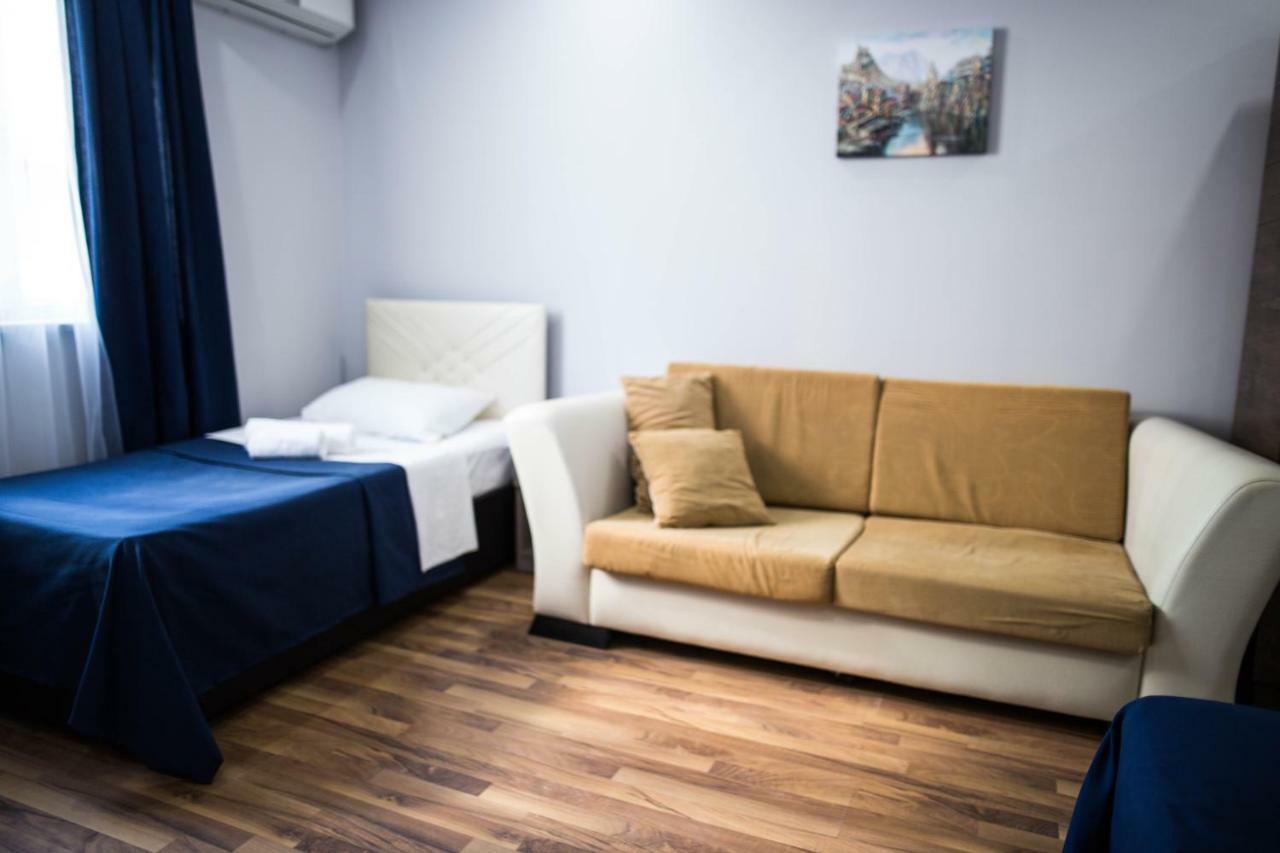 Central Apart-Hotel Μπατούμι Εξωτερικό φωτογραφία